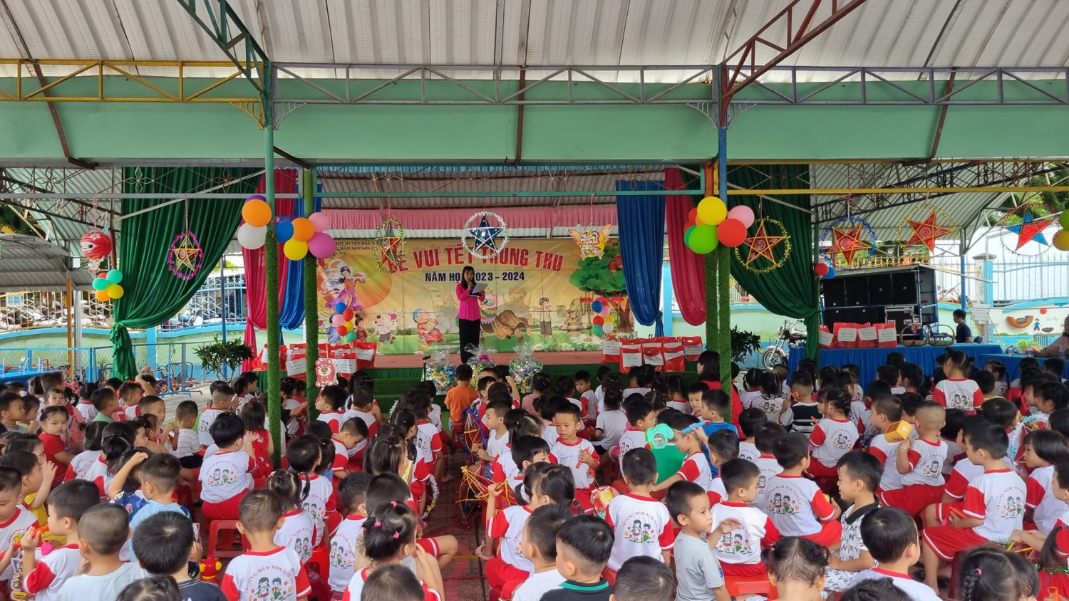 Bé Vui Tết Trung Thu Năm 2023